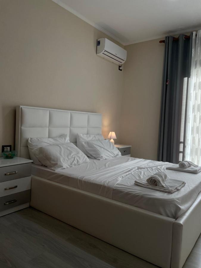 Stone City Apartament Lägenhet Gjirokastër Exteriör bild
