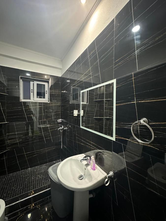 Stone City Apartament Lägenhet Gjirokastër Exteriör bild